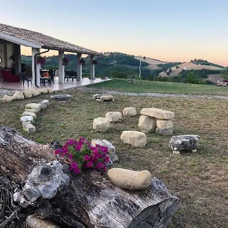 Affittacamere L' Aurora بيت ضيافة Montelparo